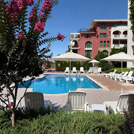 Cozy With Balcony&pool аccess In Апартаменты *
